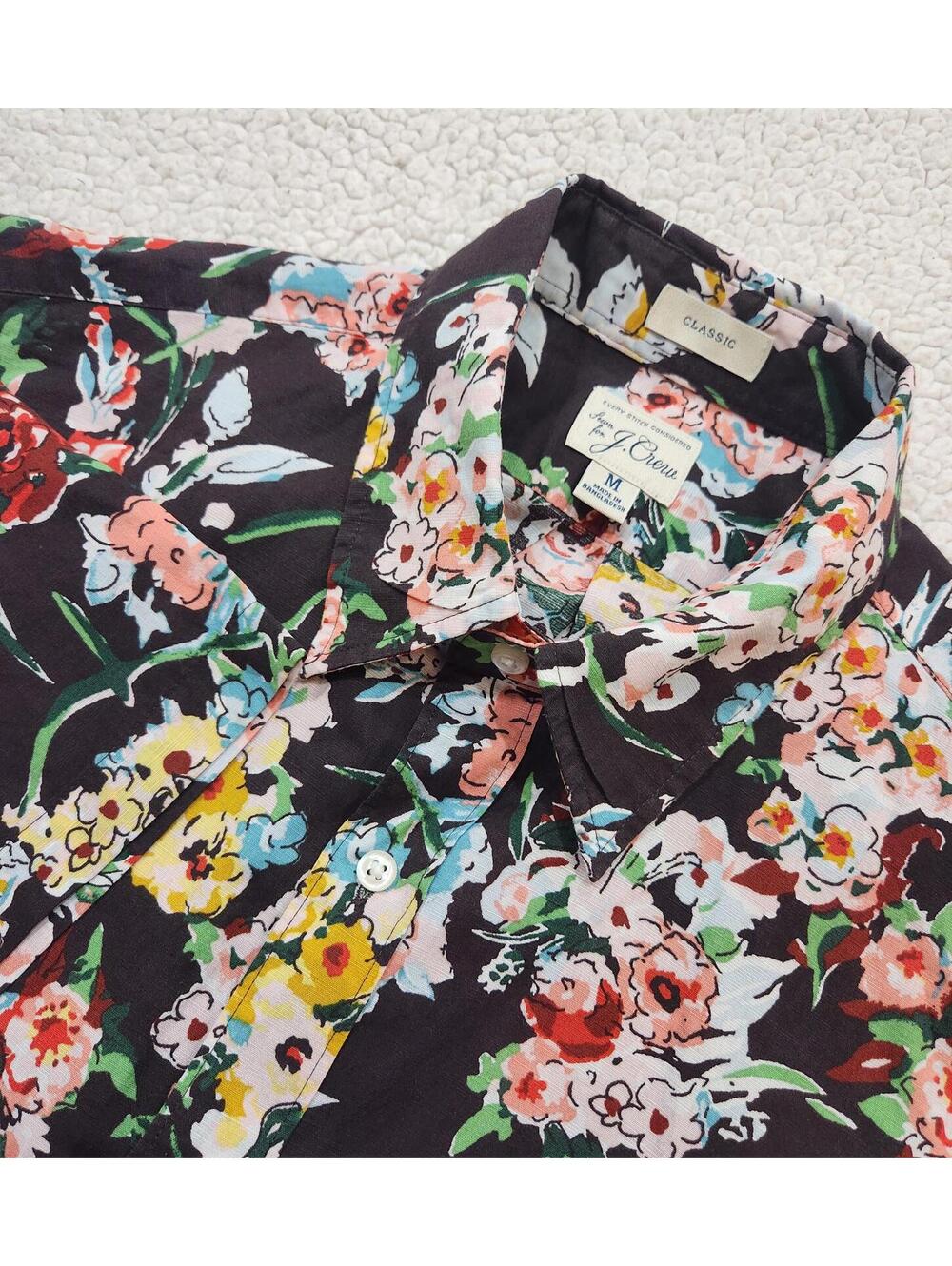 J. Crew Floral Print Short Sleeve Button Down Shirt Flex Classic Fit Size Medium